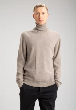 Reet AusSEAMLESS - Stickad Tröja - Beige