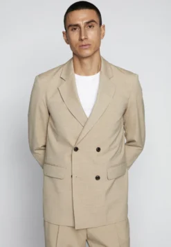 MatiniqueMAWALKER DOUBLE HERITAGE - Kort Kappa / Rock - Simply Taupe